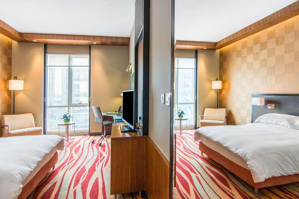Radisson Blu Hotel. Media *