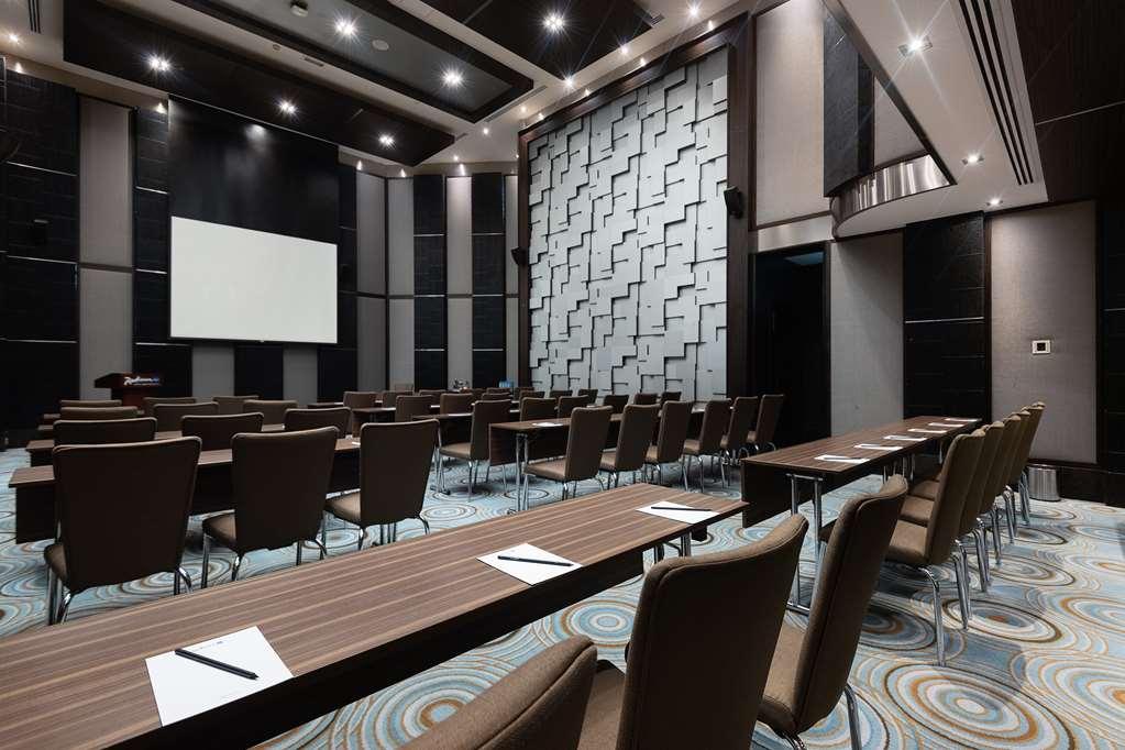 Radisson Blu Hotel. Media Hotel *