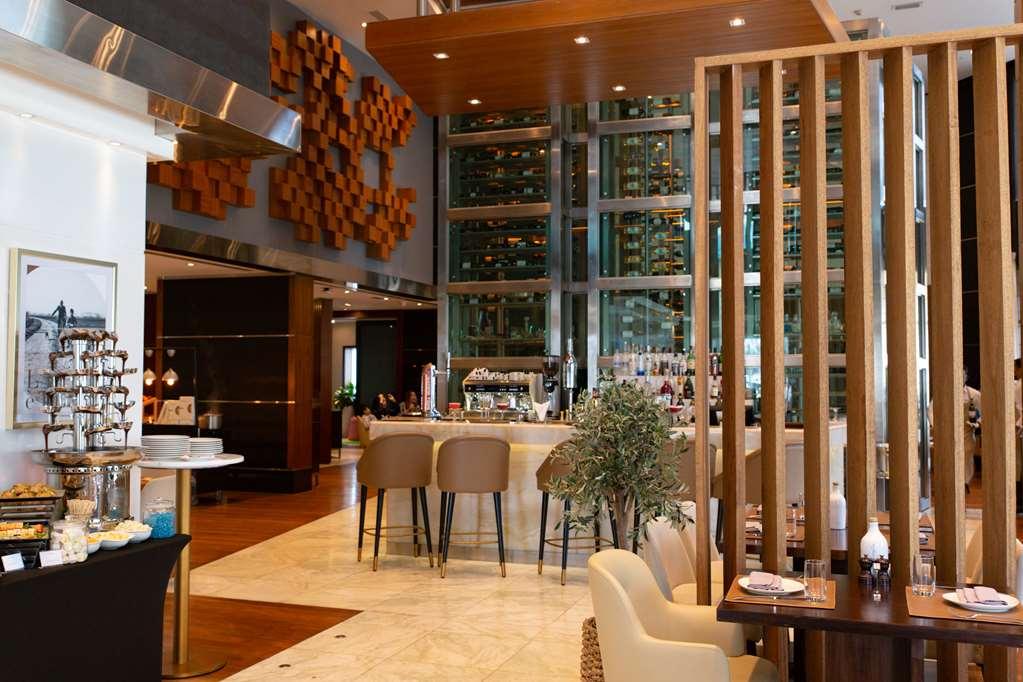 Hotel Radisson Blu Hotel. Media Dubai
