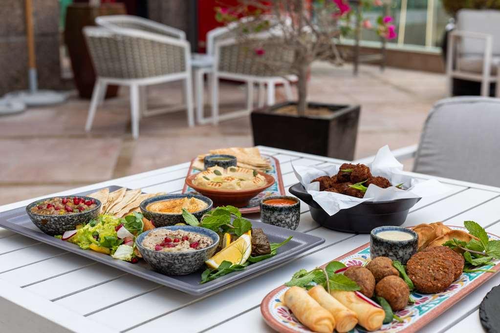 Radisson Blu Hotel. Media Dubai