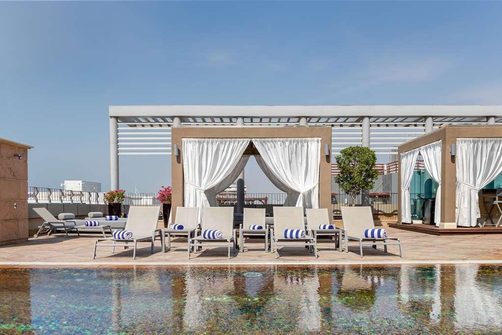 Radisson Blu Hotel. Media * Dubai